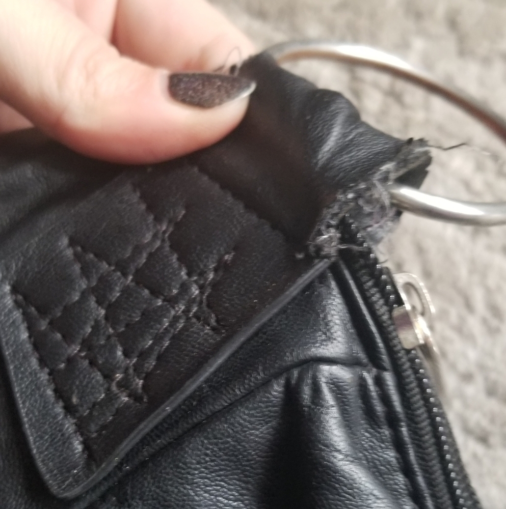 Kreepsville bat shoulder bag - Picture 4 of 10